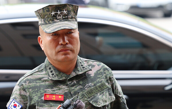 김계환 해병대 사령관이 21일 오전 해병대 채모 상병 순직 사건 수사외압 의혹 관련 조사를 받기 위해 정부과천청사 고위공직자범죄수사처(공수처)로 출석하고 있다. 2024.5.21. 연합뉴스