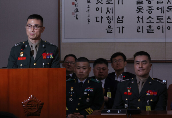 19일 국회 법제사법위원회에서 열린 '윤석열 대통령 탄핵소추안 발의 요청' 국민동의 청원 관련 청문회에 증인으로 출석한 임성근 전 해병대 1사단장이 선서 거부 이유를 밝히고 있다. 2024.7.19. 연합뉴스