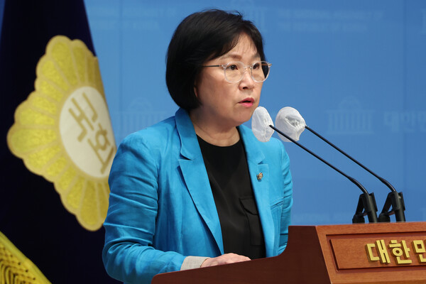 국회 과학기술정보방송통신위원회 더불어민주당 간사인 김현 의원이 31일 오후 국회 소통관에서 이진숙 방송통신위원장 탄핵소추안을 발의 계획을 밝히고 있다. 2024.7.31. 연합뉴스