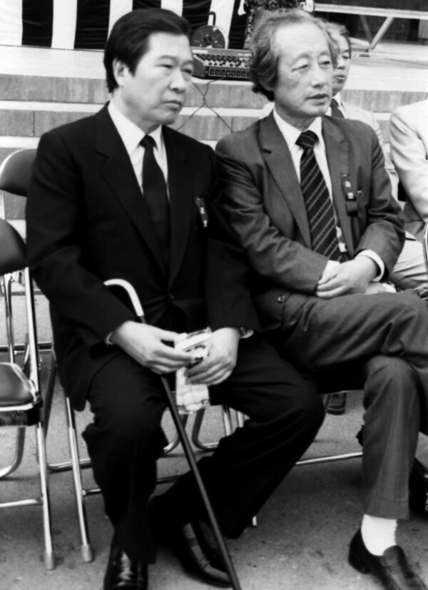 문익환 목사와 함께. 1987