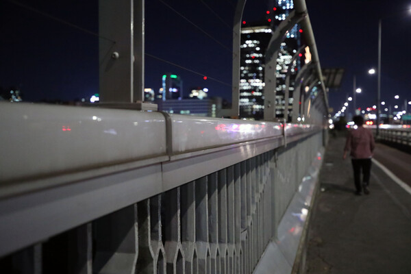 다리 안전 난간. 2019.10.24. 연합뉴스 자료사진