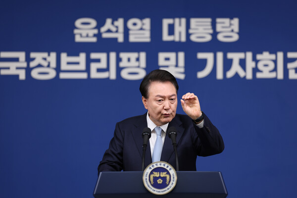 윤석열 대통령이 29일 오전 서울 용산 대통령실 청사 브리핑실에서 열린 국정브리핑 및 기자회견에서 취재진의 질문에 답하고 있다. 2024. 08.29 연합뉴스