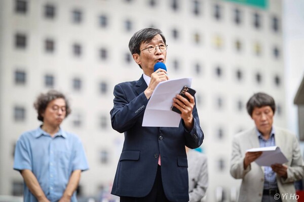 곽노현 전 서울시 교육감이 5일 오전 서울 종로구 서울시교육청 앞에서 2024 서울시 교육감 보궐선거 출마 선언을 하고 있다. 2024.9.5. 이호 작가