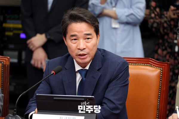 9월 30일 국회에서 열린 더불어민주당 최고위원회의에서 송순호 최고위원이 발언하고 있다. 사진=민주당 제공