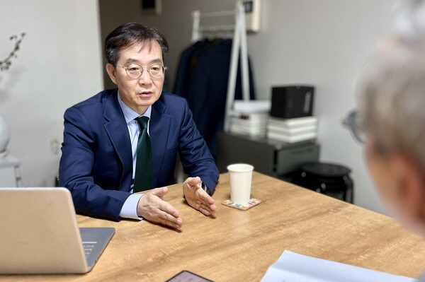 이혜정 중앙대 교수가 7일 서울 마포구 공덕동 시민언론 민들레 사무실에서 인터뷰를 하고있다. 2024.11.7. 시민언론 민들레 