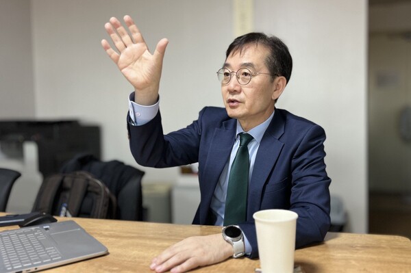 이혜정 중앙대 교수가 7일 서울 마포구 공덕동 시민언론 민들레 사무실에서 인터뷰를 하고있다. 2024.11.7. 시민언론 민들레 