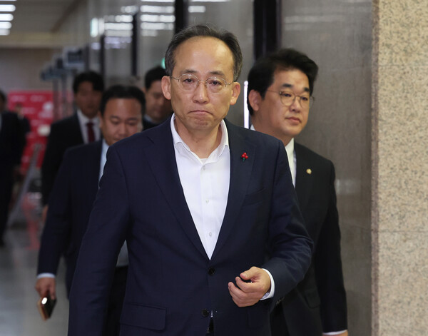 국민의힘 추경호 원내대표가 6일 오전 국회에서 열린 긴급최고위원회의에 참석하고 있다. 2024.12.6. 연합뉴스