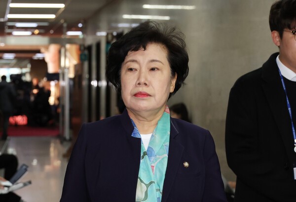 국민의힘 조배숙 의원이 지난 9일 오전 국회 본청 원내대표실에서 열린 중진 의원 모임에 참석하고 있다. 2024.12.9. 연합뉴스