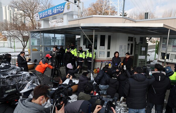 서울구치소에서 윤석열 면회하고 나온 국민의힘 의원들. 2025.02. 7. 연합뉴스