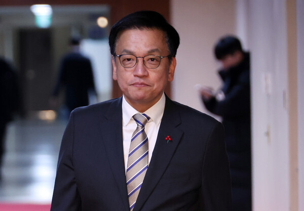 최상목 대통령 권한대행 부총리 겸 기획재정부 장관이 31일 정부서울청사에서 국무회의에 입장하고 있다. 2025.1.31. 연합뉴스