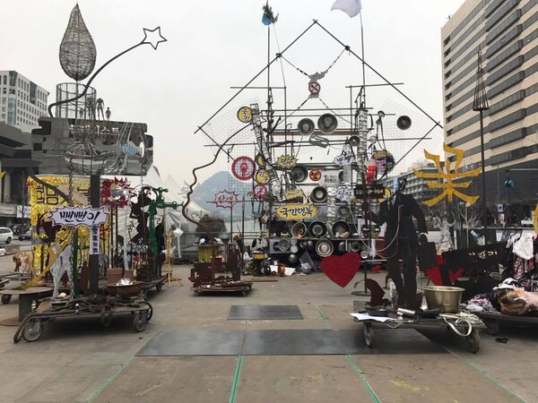 박근혜퇴진 광화문캠핑촌(2017, 문화연대)