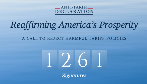 미국 경제학자들이 도널드 트럼프 미국 대통령의 보호주의 관세 정책에 반대하는 선언문을 18일 발표하고 서명 작업을 벌이고 있다. 2025. 04. 21 [반관세 선언 홈페이지 캡처]