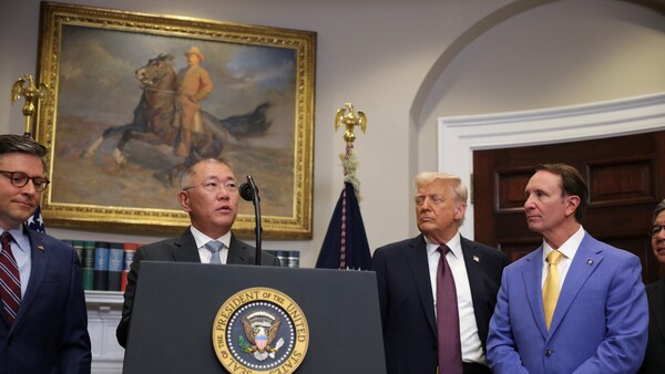  2025년 3월 24일(현지시간) 백악관서 대미투자 발표하는 정의선 현대차 회장 [워싱턴 로이터=연합뉴스]