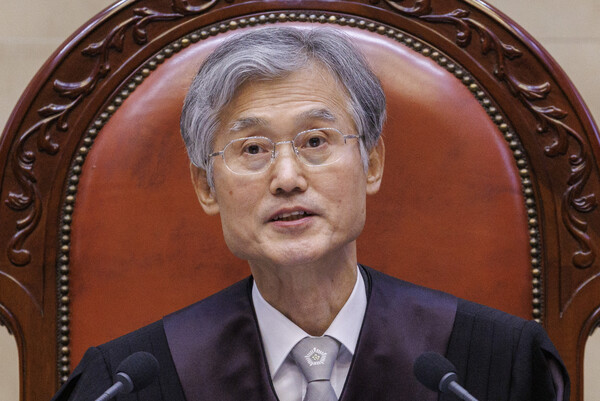 조희대 대법원장이 20일 서울 서초구 대법원에서 열린 성폭력 범죄의 처벌에 관한 특례법 위법(강간 등 치상) 등에 대한 전원 합의체 선고를 시작하고 있다. 2025.3.20. 연합뉴스