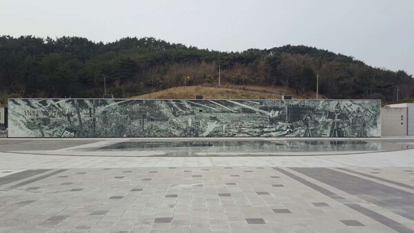 작가가 제작에 참여한. 이순신 순국벽화. 