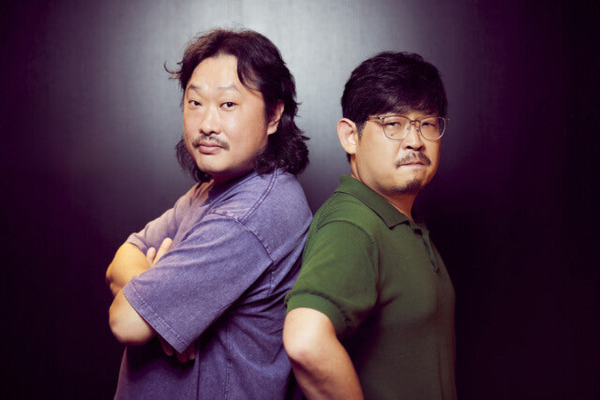 안양 시민 나바루 감독(왼쪽)과 공동작업자 선호빈 감독