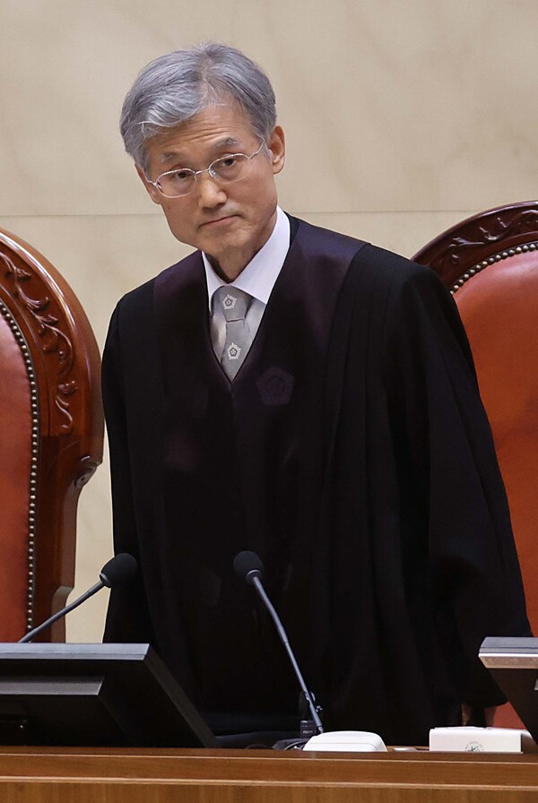 조희대 대법원장이 1일 서울 서초구 대법원에서 열린 더불어민주당 이재명 대선 후보의 공직선거법 위반 사건 상고심 선고 재판에 참석하고 있다. 2025.5.1 [사진공동취재단] 연합뉴스