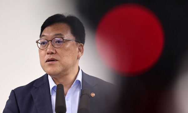 김병환 금융위원장이 6일 서울 종로구 정부서울청사에서 가계부채 관련 브리핑을 하고 있다. 2024.9.6. 연합뉴스