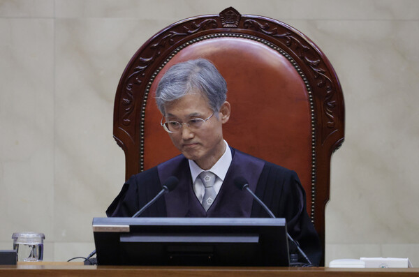 조희대 대법원장이 1일 서울 서초구 대법원에서 열린 더불어민주당 이재명 대선 후보의 공직선거법 위반 사건 상고심 선고 재판에 참석해 있다. 2025.5.1 [사진공동취재단] 연합뉴스