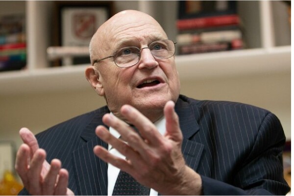 나이와 함께 '아미티지 보고서'를 작성한 리처드 아미티지 전 미국 국무부 부장관. 아사히신문 4월 15일