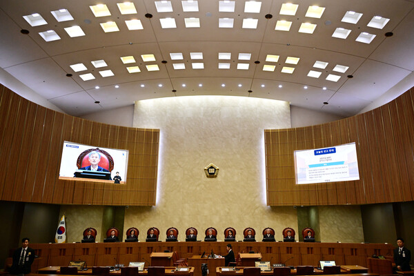 조희대 대법원장을 비롯한 대법관들이 1일 서울 서초구 대법원에서 더불어민주당 이재명 대선 후보의 공직선거법 위반 사건 상고심 선고를 위해 참석해 있다. 2025.5.1 [사진공동취재단] 연합뉴스