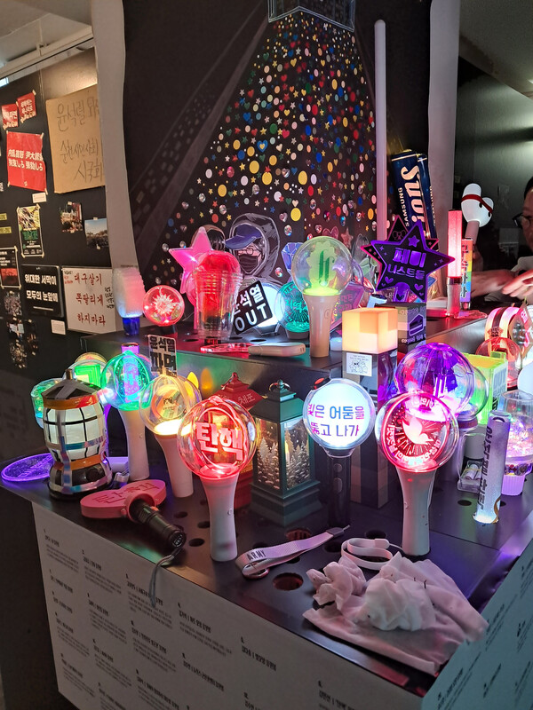 전시된 응원봉 모음. 2025. 5. 16. 권영태 시민기자 