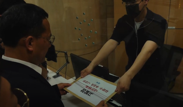 촛불행동이 기자회견을 마친 뒤 '내란방조 김문수, 추경호, 나경원' 고발장을 국가수사본부에 제출하고 있따. 2025.05.22. 촛불행동TV 유튜브