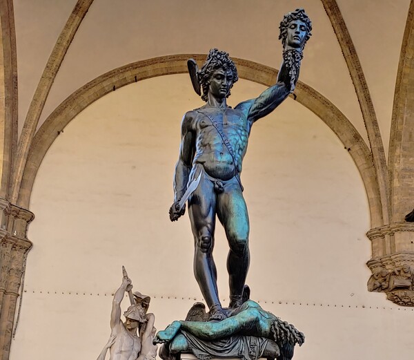   ‘메두사의 머리를 든 페르세우스’(1545~1554), 벤베누로 첼리니   사진=한형철 시민기자