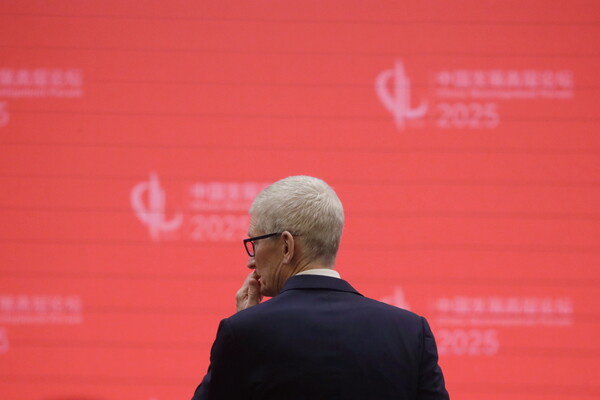 3월 23일 중국 베이징에서 열린 중국발전포럼 개막식에 참석한 애플 CEO 팀 쿡. 연합뉴스