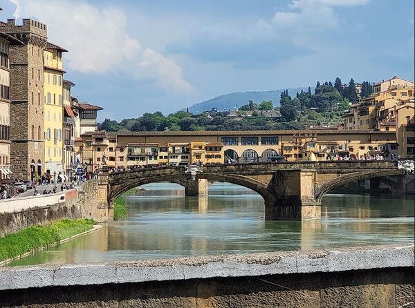 피렌체의 명물인 베키오 다리. 2025.4.23. 김진호 에디터 