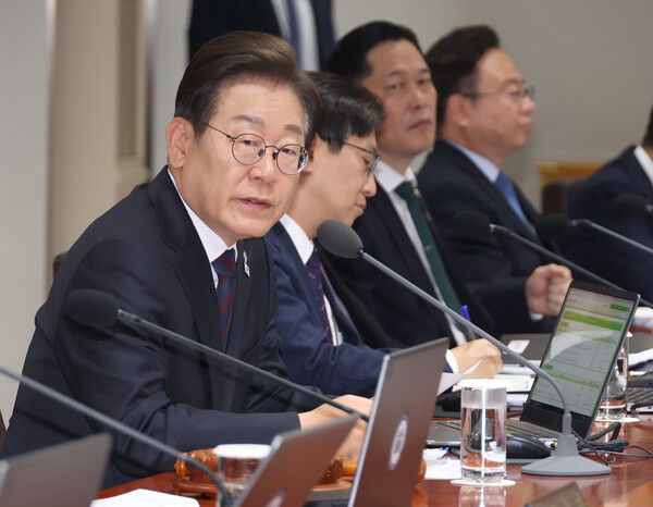 이재명 대통령이 10일 서울 용산 대통령실에서 국무회의를 하고 있다. 2025.6.10. 연합뉴스