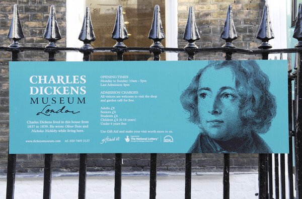 2012년 다시 문을 연 영국 런던의 찰스 디킨스 박물관. 디킨스 탄생 200주년을 맞아 헤리티지 복권 기금(HLF)의 투자로 확장 개관했다. 연합뉴스 자료사진