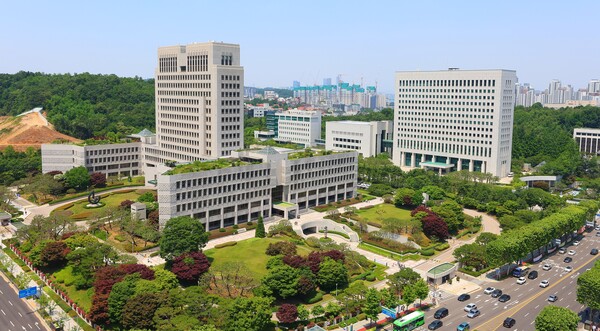 서울 서초구 대법원(왼쪽)과 대검찰청 모습. 2025.6.5. 연합뉴스