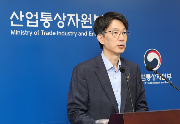 산업통상자원부 서가람 무역정책관이 1일 정부세종청사 산업부 기자실에서 2025년 6월 수출입 동향에 관해 설명하고 있다. 2025.7.1. 연합뉴스