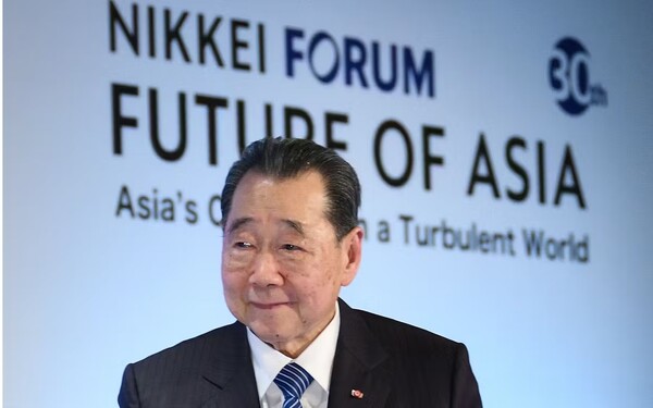 지난 5월 30일 일본 도쿄에서 강연하고 있는 다닌 째야와논 태국 CP그룹 회장.  일본경제신문 7월 5일