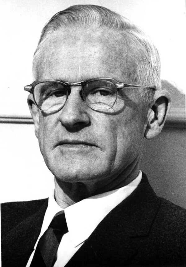 윈스럽 브라운 주한 미국 대사 (Public Domain)