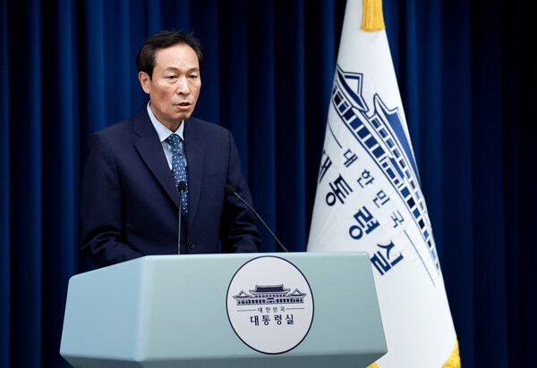 우상호 대통령실 정무수석이 7일 서울 용산 대통령실 청사에서 이재명 대통령과 김민석 국무총리의 주례회동 관련 브리핑을 하고 있다. 2025.7.7. 연합뉴스