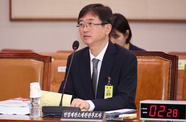 오영준 헌법재판관 후보자가 18일 서울 여의도 국회 법제사법위원회에서 열린 인사청문회에서 '재파소원' 도입에 대한 동의 의사를 밝혔다. 2025.7.18. 연합뉴스