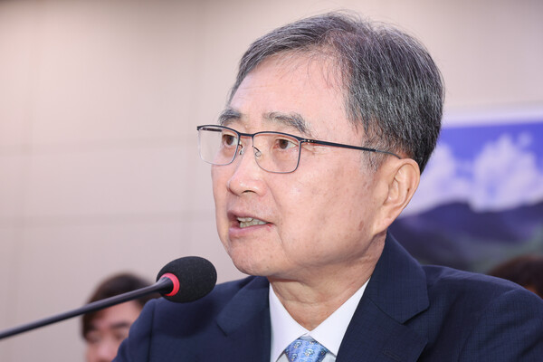 조현 외교부 장관 후보자가 17일 국회 외교통일위원회에서 열린 인사청문회에서 의원 질의에 답하고 있다. 2025.7.17. 연합뉴스 