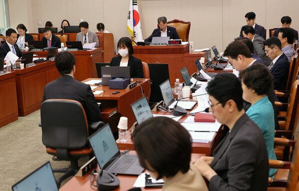 3일 서울 여의도 국회에서 열린 법제사법위원회 전체회의 모습. 2025.7.3 연합뉴스​​