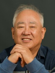 이희용 문화비평가·언론인