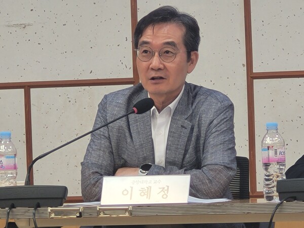 이혜정 중앙대 교수가 6일 국회의원회관에서 열린 긴급 토론회에서 발언하고 있다. 2025.8.6. 김진호 에디터 