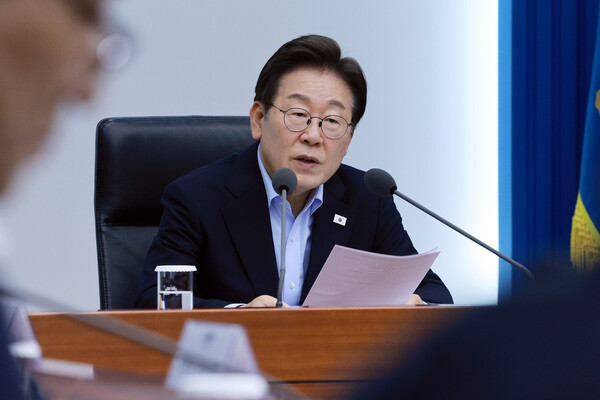 이재명 대통령이 31일 서울 용산 대통령실 청사에서 열린 6차 수석·보좌관 회의에서 발언하고 있다. 2025.7.31 [대통령실통신사진기자단] 연합뉴스