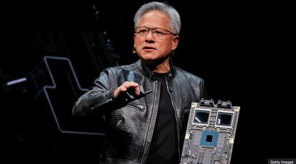 지난 주 도널드 트럼프 대통령을 만난 것으로 보도된 엔비디아의 젠슨 황 CEO.   BBC 8월 11일