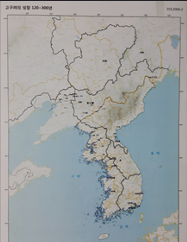 ​​동북아 역사지도 중 '고구려의 성장 120-300'을 설명한 지도. 요동반도가 중국 영토로 돼 있다.
