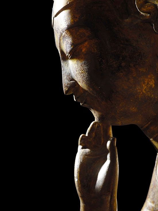 그림4) 금동미륵보살반가사유상(金銅彌勒菩薩半跏思惟像)의 부분, 국보 제83호, 삼국시대, 국립중앙박물관 소장