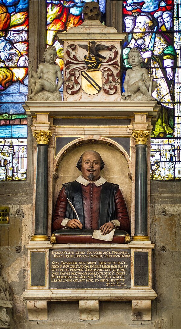 스트랫퍼드어폰에이번에 있는 셰익스피어의 장례 기념물. (위키피디아)