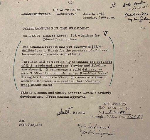 한국이 베트남 전쟁에 참전하고 있을 당시 미국은 한국에 개발 차관들의 경제 혜택을 제공했다. 미국의 목적에 부합됐기 때문이었다. 이런 내용이 담긴 백악관 정책 제안서. (이길주 시민 기자 제공)