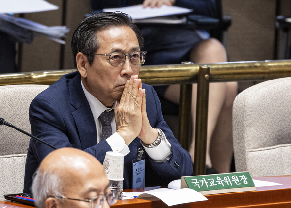 김태준 국가교육위원회 상임위원이 1일 국회에서 열린 예산결산특별위원회 전체 회의에 출석해 의원 질의를 듣고 있다. 김 상임위원은 이날 매관매직 의혹과 관련해 사의를 표명한 이배용 국가교육위원회 위원장을 대신해 예결위에 출석했다. 2025.9.1. 연합뉴스