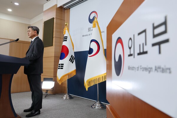  외교부 청사에서 브리핑 중인 임수석 외교부 대변인. 연합뉴스 자료사진